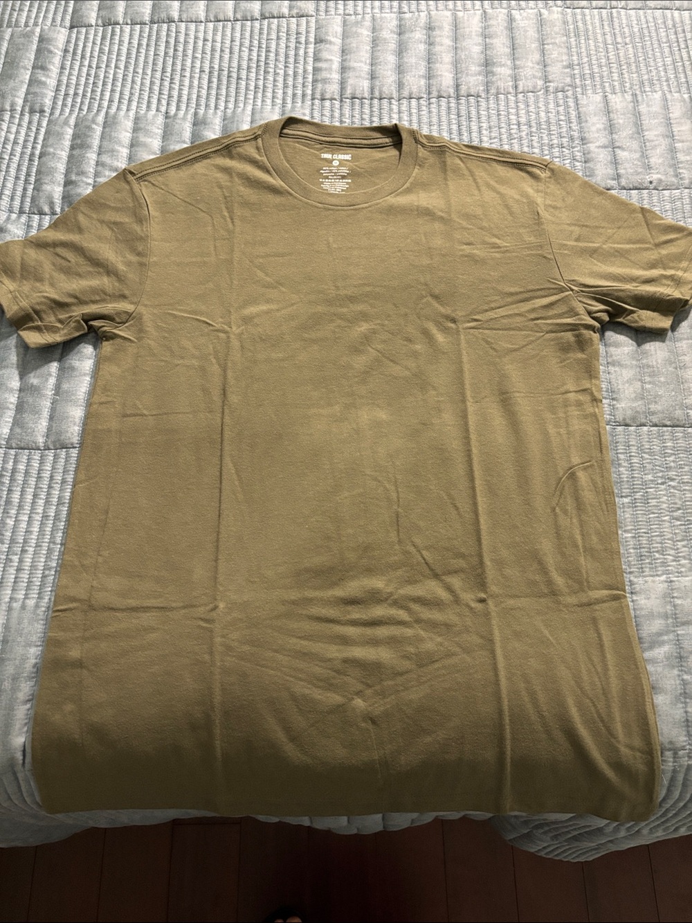 NWOT True Classic Men’s Short Sleeve Crew Neck Tee